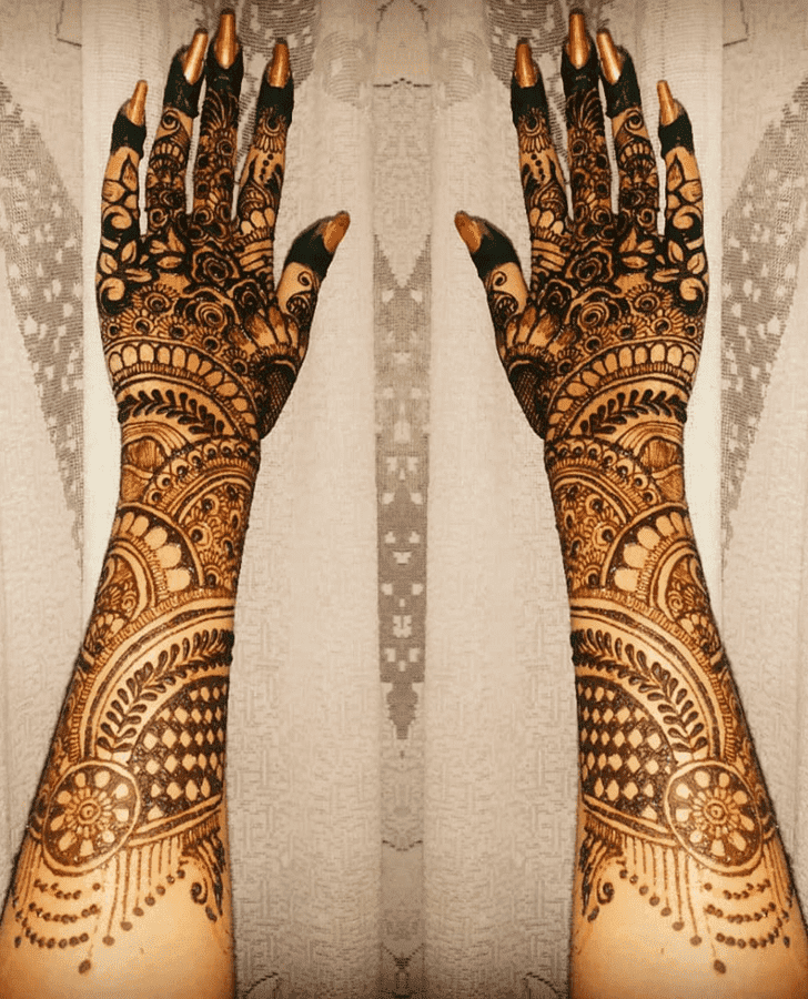 Magnificent Vat Purnima Henna Design