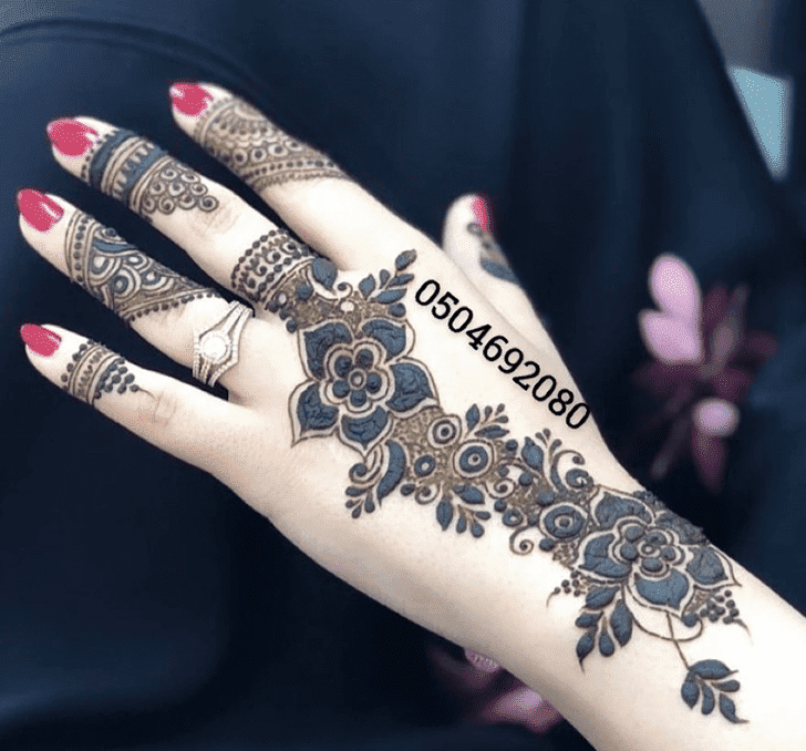 Marvelous Vat Purnima Henna Design