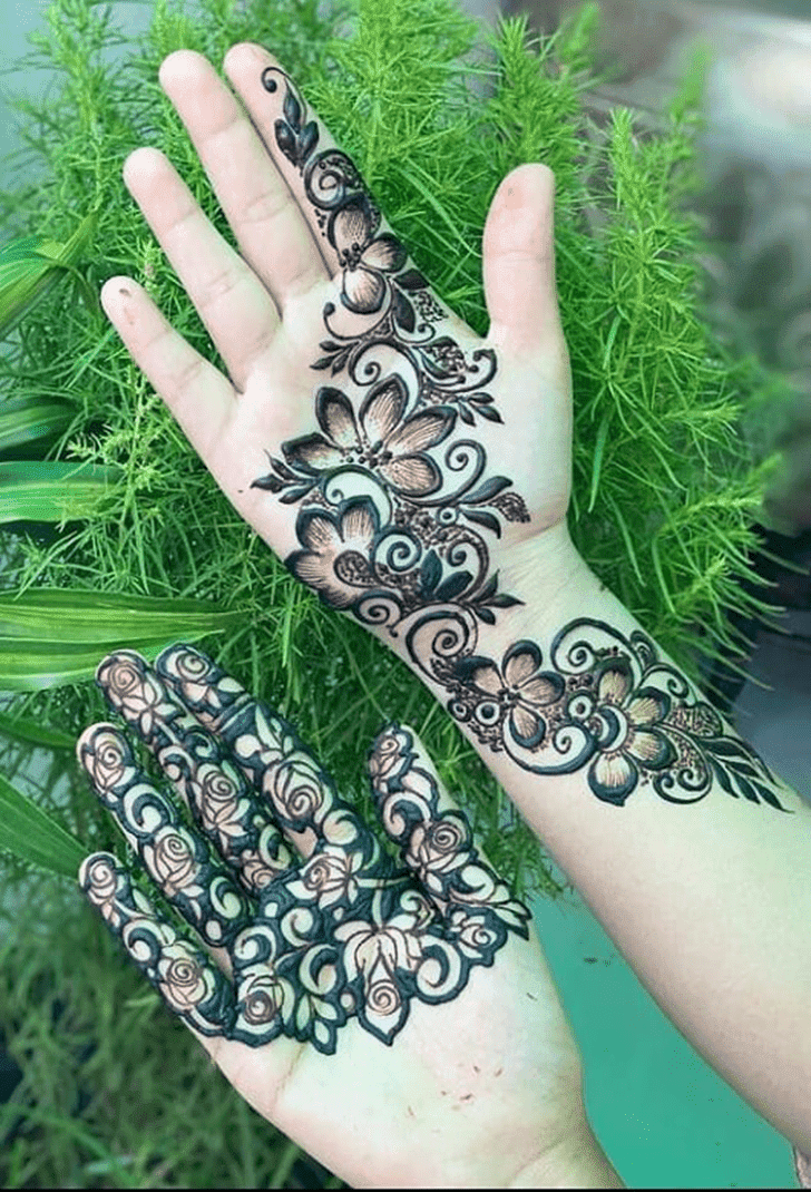 Nice Vat Purnima Henna Design