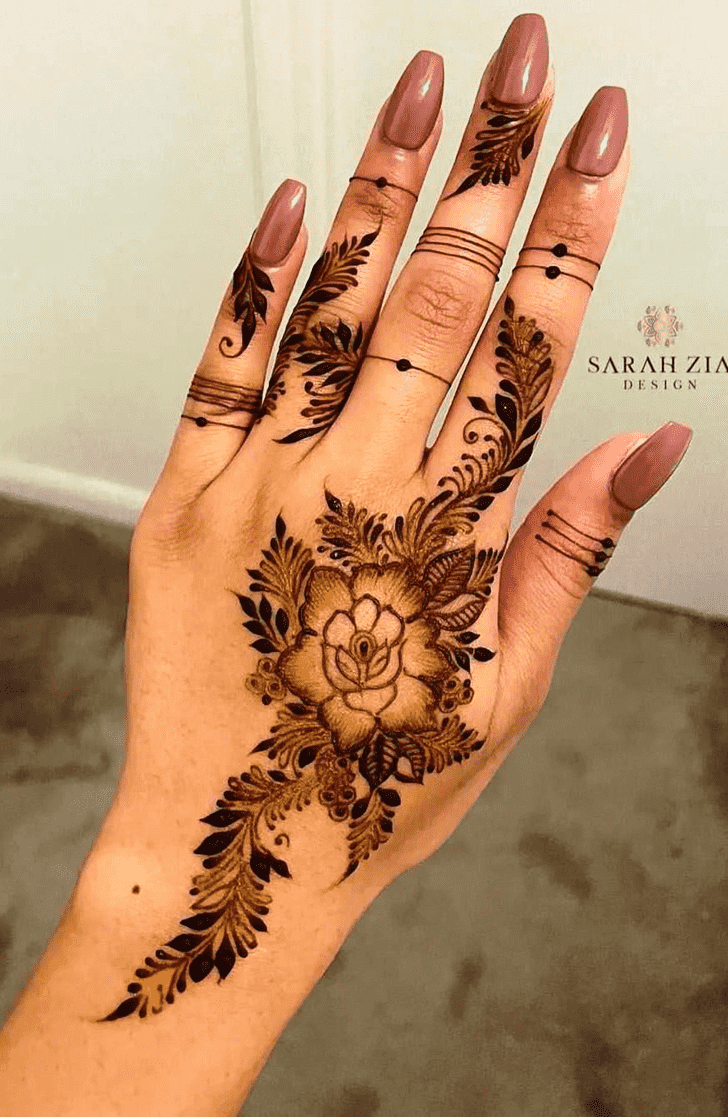 Comely Very Simple Mehndi Design