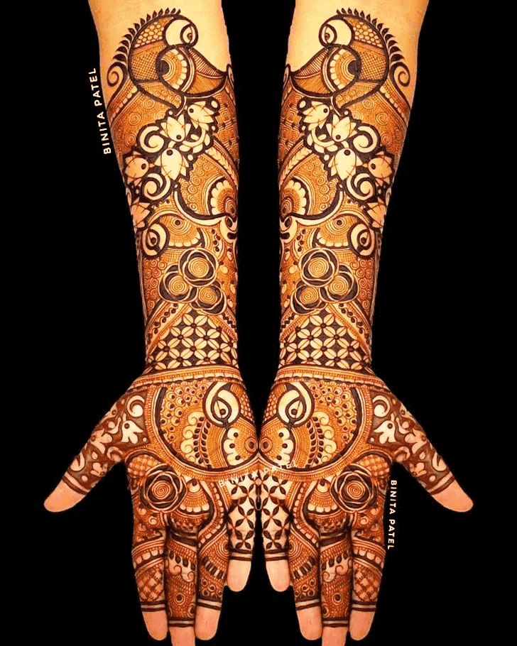 Stunning Vienna Henna Design