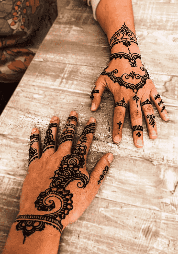 Appealing Visakhapatnam Henna Design