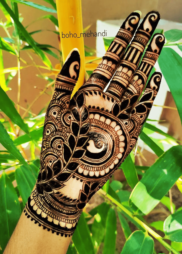 Pretty Visakhapatnam Henna Design