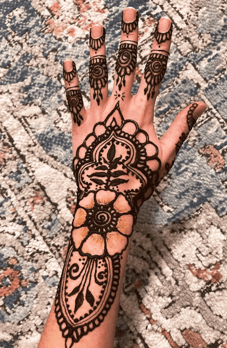 Alluring Washington Henna Design
