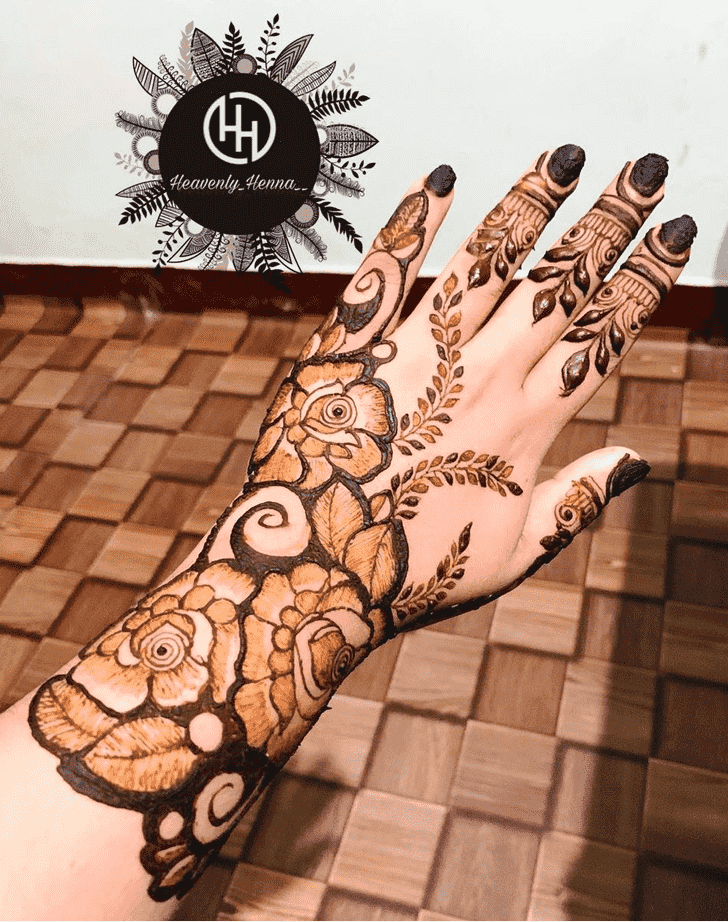 Delightful Washington Henna Design