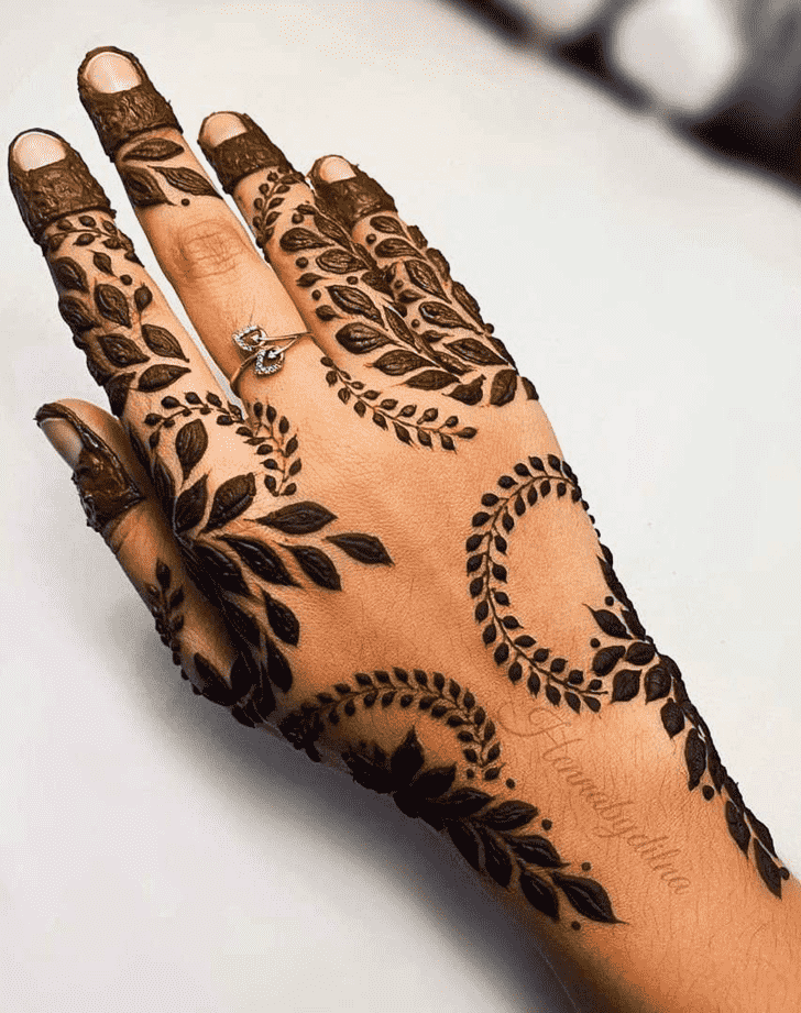 Enticing Washington Henna Design