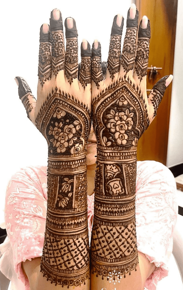 Captivating Wedding Henna Design
