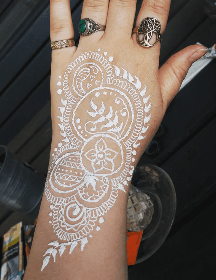 Mid White Mehndi Henna