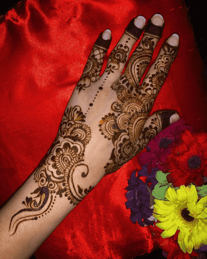 Nice Women Henna design