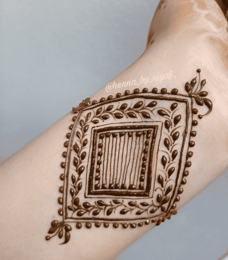 Captivating Wrist Henna design